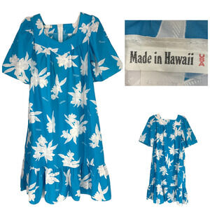 Vintage Made In Hawaii Sz M Blue & White Aloha Floral Print House Patio Dress